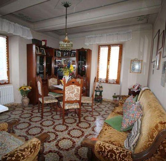 Appartamento con 6 locali in vendita in Via Gioacchino Rossini, Centro, Urbania