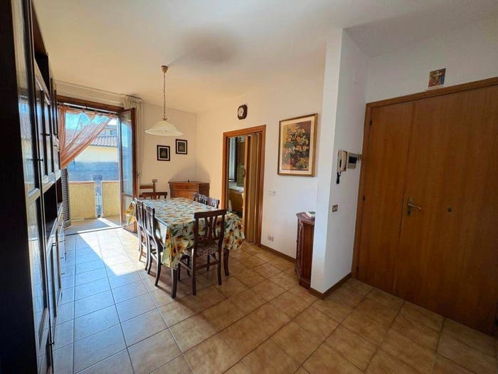 Appartamento trilocale in vendita in Centro, Gambassi Terme