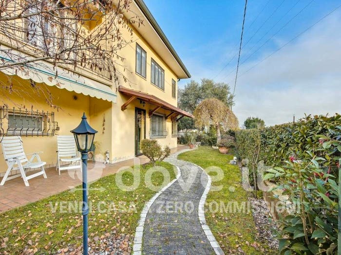 Casa con 5 locali in vendita in Via Roma, Centro, Paese