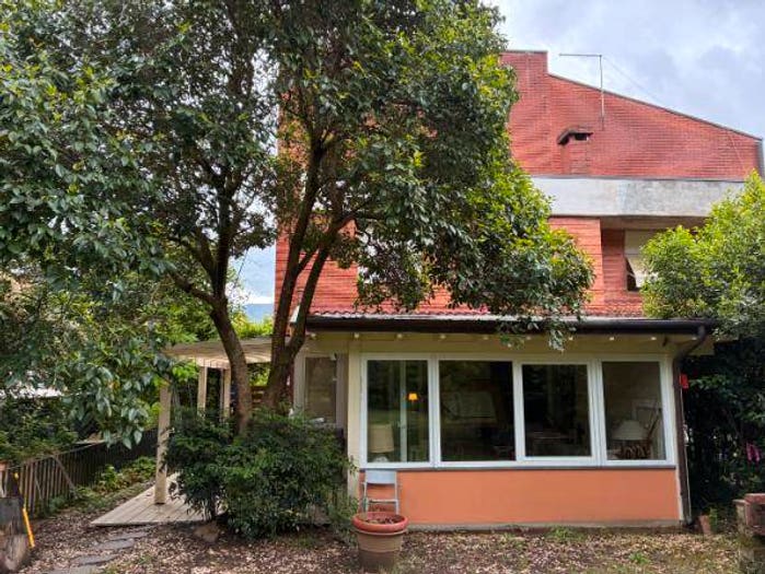 Casa con 6 locali in vendita in Centro, Calci