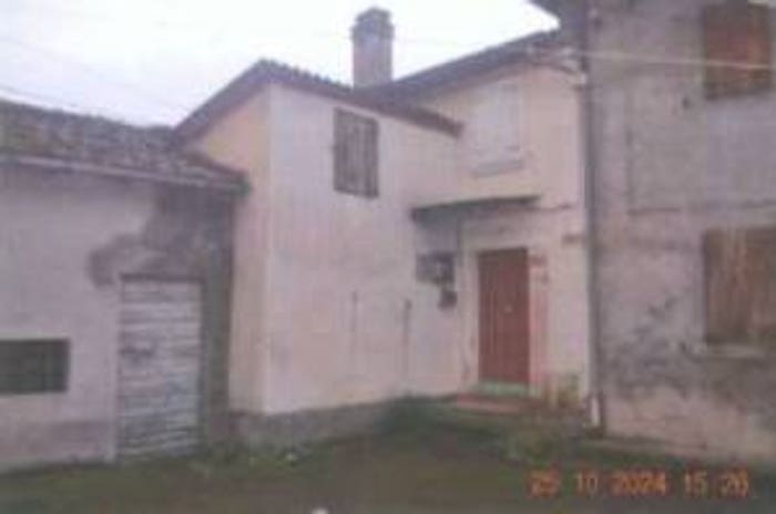 Casa quadrilocale in vendita in Via Casine, Montecreto
