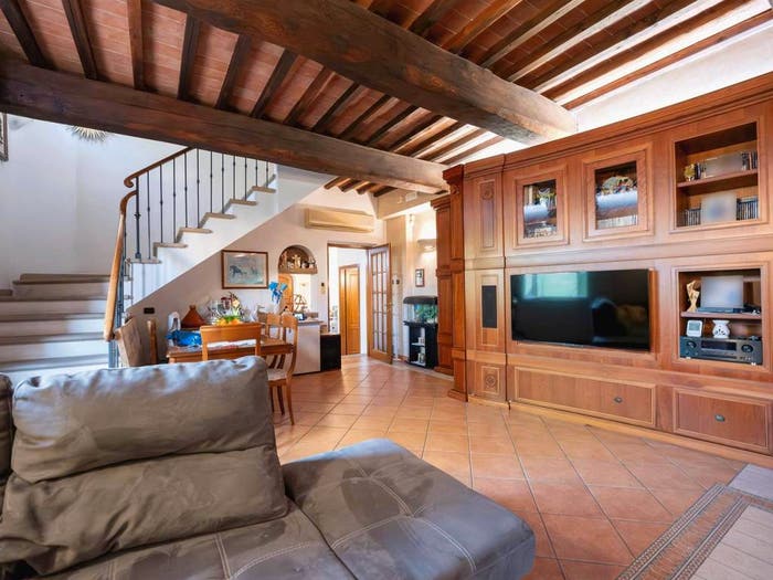 Casa con 6 locali in vendita in Via San Paolo, Torricella, Campi Bisenzio