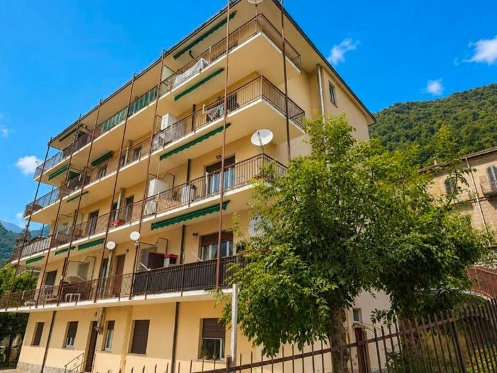Appartamento con 6 locali in vendita in Via Carabiniere Lombardi, Caslino d'Erba