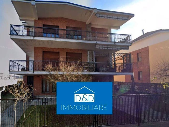 Appartamento con 5 locali in vendita in Via Genova, Centro, Orbassano