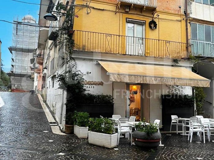 Casa con 5 locali in vendita in Piazza Umberto, Centro, Bellona