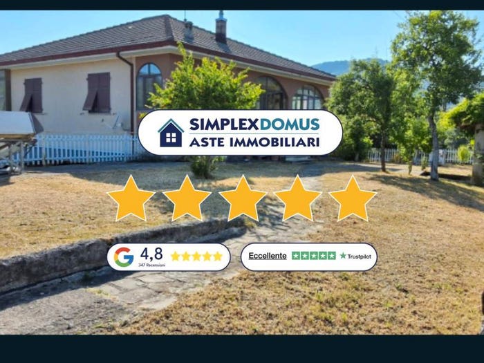 Casa con 6 locali in vendita in Via Castoglio, Zeri