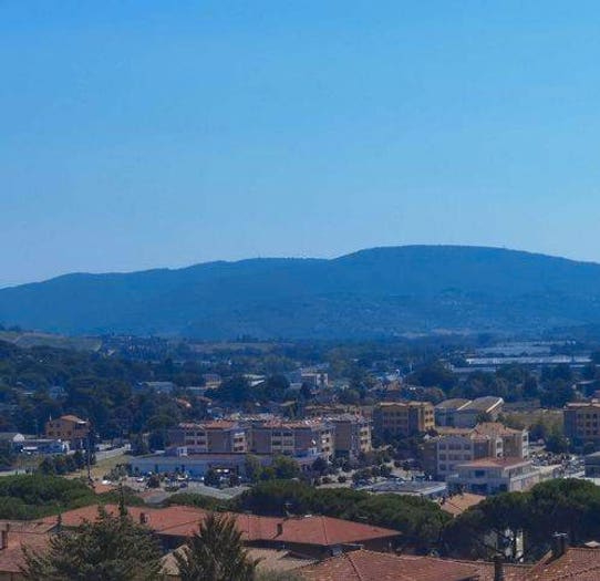 Appartamento con 5 locali in vendita in Centro Storico, Centro, Magione