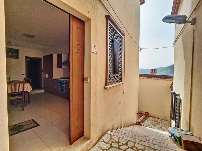 Appartamento con 5 locali in vendita in Via Piazza di Mezzo, Centro, Muro Lucano
