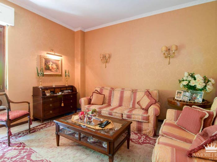 Appartamento trilocale in vendita in Via Valle Antigorio, Bisceglie, Milano