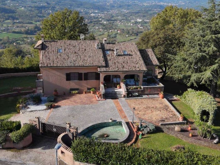Casa con 6 locali in vendita in Via Collecarino, Arpino