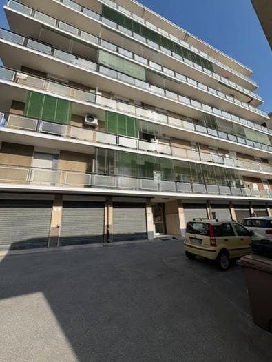 Appartamento bilocale in vendita in Viale Duca d'Aosta, Centro, Borgosesia