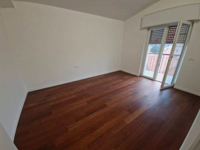 Appartamento trilocale in vendita in Via Angelo Molteni, Lonate Ceppino