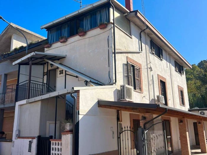 Casa bilocale in vendita in Contrada Cagialone, Miglianico