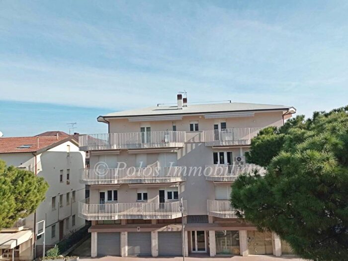 Appartamento con 5 locali in vendita in Viale dei Pini, Porto San Giorgio