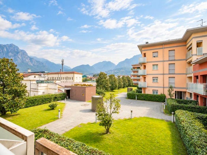 Appartamento bilocale in vendita in Via Antonio Rosmini, Pescarenico, Lecco
