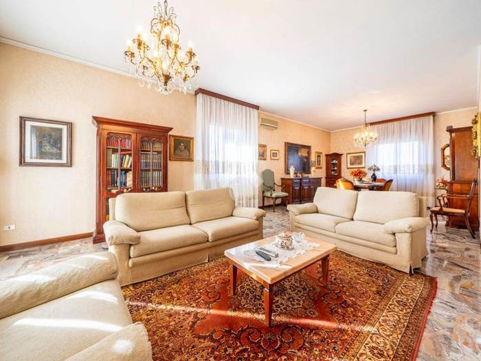 Casa trilocale in vendita in Via Naviglia, San Leonardo, Parma