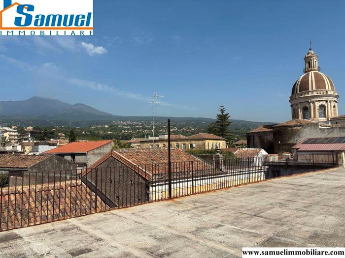 Casa con 6 locali in vendita in Via Regolo Sartori, Centro, Giarre