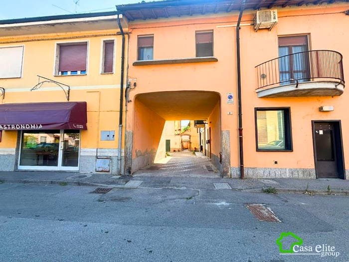 Appartamento trilocale in vendita in Via Santa Caterina, Centro, Caselle Lurani