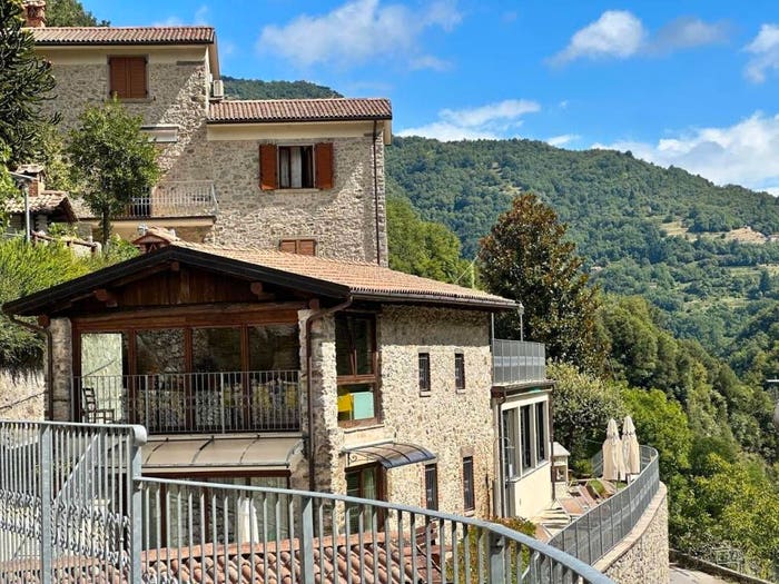 Casa con 6 locali in vendita in Via Giuseppe D'Alessandro, Fabbriche di Vergemoli