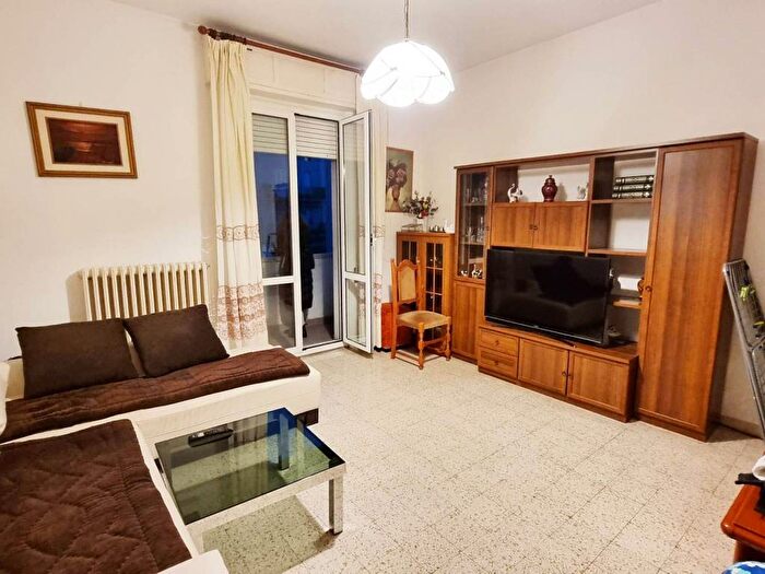 Appartamento trilocale in vendita in Via Ciro Menotti, Pantano, Pesaro