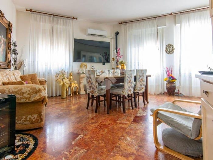 Appartamento quadrilocale in vendita in Via Giorgio Zucchelli, Fiera Ferrara Sud, Ferrara
