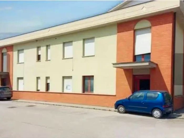 Appartamento con 6 locali in vendita in Contrada Stazione, Castelbellino