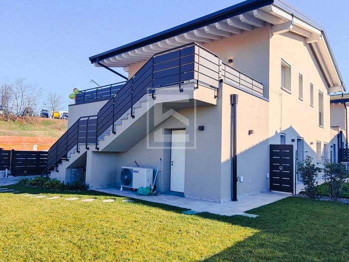 Casa quadrilocale in vendita in via Monte Baldo, Entroterra, Desenzano del Garda