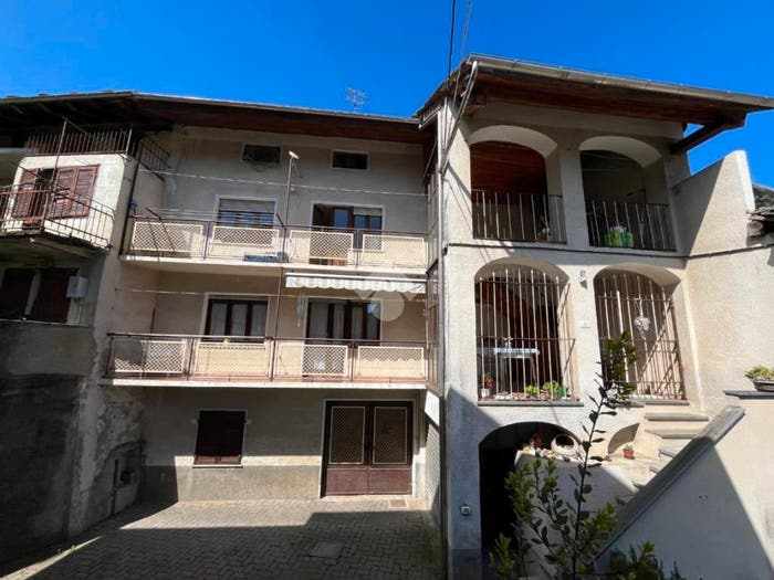 Casa con 6 locali in vendita in Via giovanni battista trono, Brosso