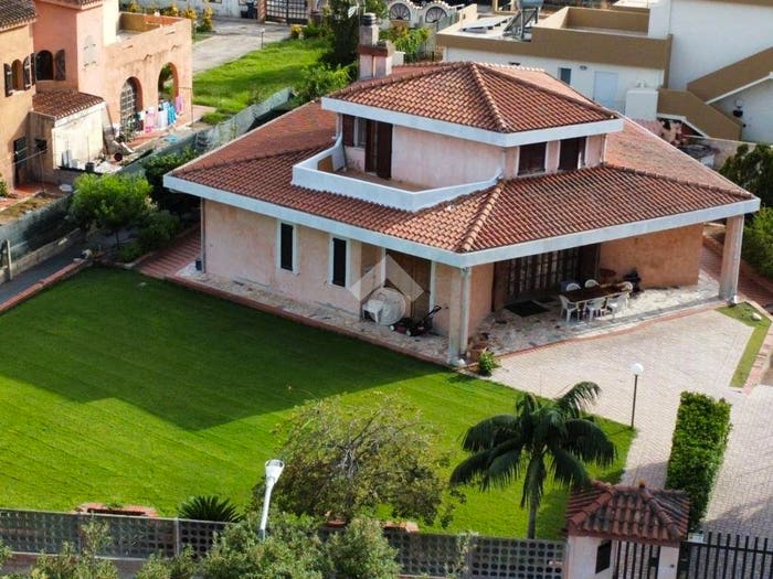 Casa con 6 locali in vendita in Via degli albatros, La Maddalena, Capoterra