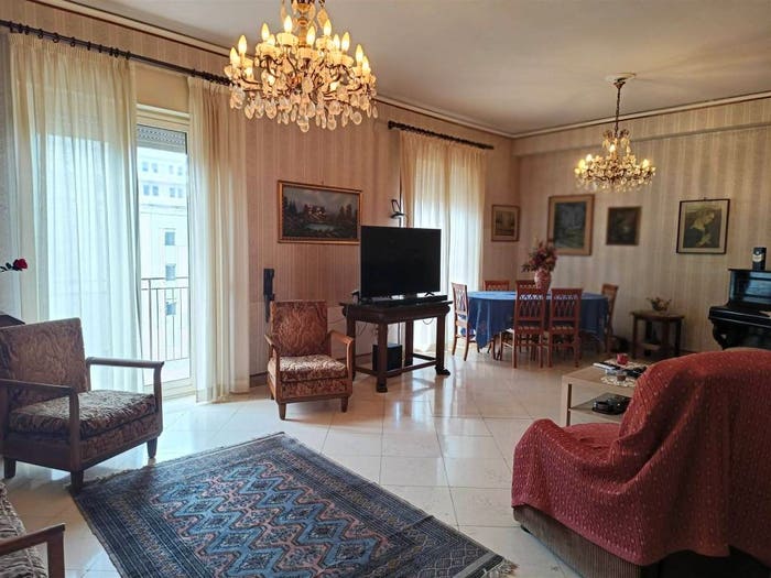 Appartamento con 6 locali in vendita in Via Giuseppe Ingegneros, San Lorenzo, Palermo