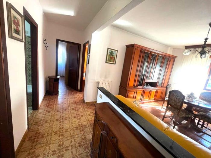 Appartamento trilocale in vendita in Marina di Massa Centro, Massa