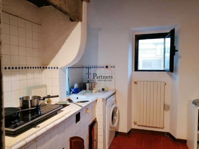 Appartamento trilocale in vendita in Via Palazzuolo, Borgo Ognissanti Il Prato, Firenze