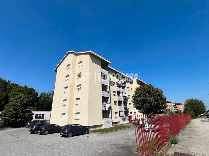 Appartamento trilocale in vendita in Via brigate partigiane, Centro, Cuorgnè