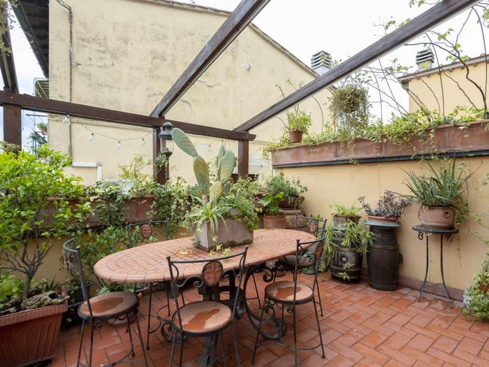Casa quadrilocale in vendita in via Giuseppe Garibaldi, Comeana, Carmignano