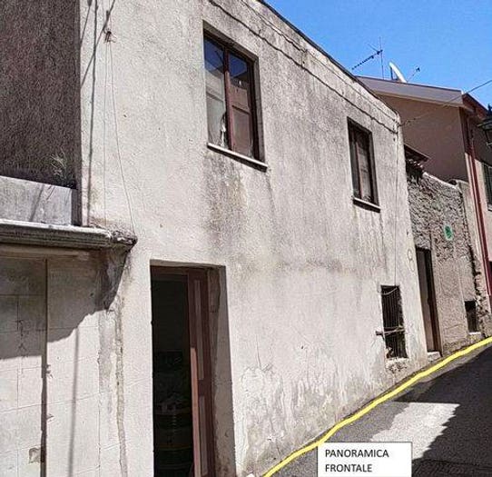 Casa quadrilocale in vendita in Via Onofrio Gabriele, Gesso, Messina