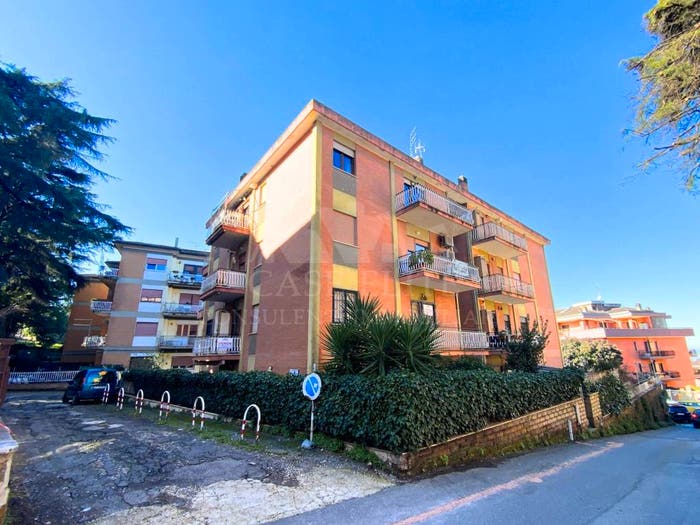 Appartamento trilocale in vendita in Via Arturo Reali, Centro, Marino
