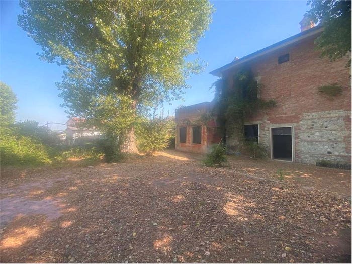 Casa con 6 locali in vendita in Caratta, Gossolengo