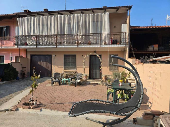 Casa con 6 locali in vendita in Frazione Rossi, Rossi, Sommariva Perno