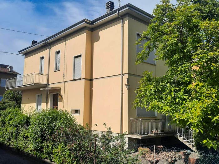 Casa con 6 locali in vendita in Via Aprile, Centro, Fabbrico