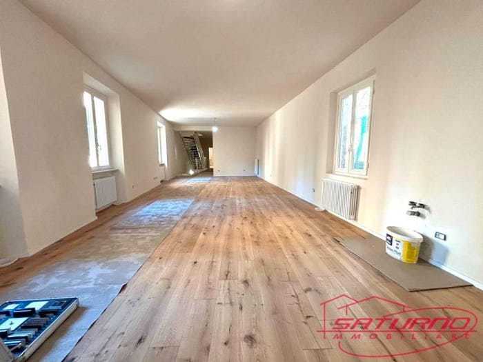 Appartamento con 5 locali in vendita in V Galli Tassi, Piazza Napoleone San Michele, Lucca