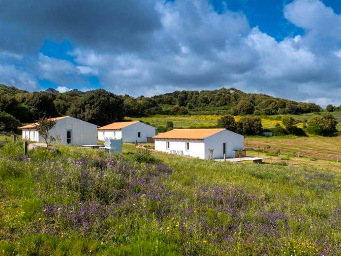 Casa con 5 locali in vendita in Circonvallazione Strada Provinciale, Luogosanto