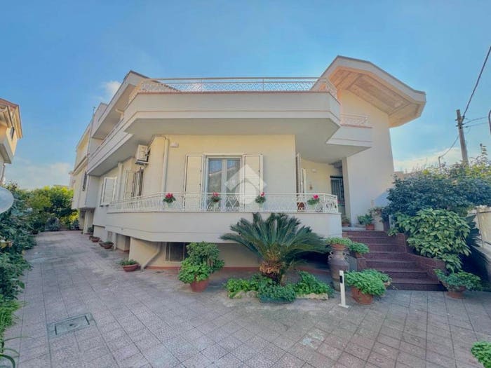 Casa con 6 locali in vendita in Via Paolo Domenico Finoglia, Orta di Atella