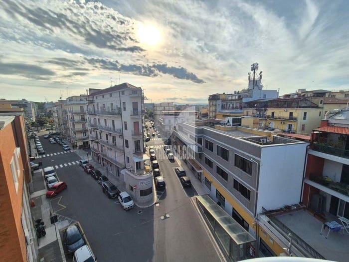 Appartamento quadrilocale in affitto in via napoli, Centro, Crotone