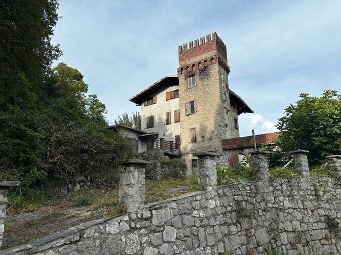 Casa con 6 locali in vendita in Via Fabio Filzi, Centro, Barni