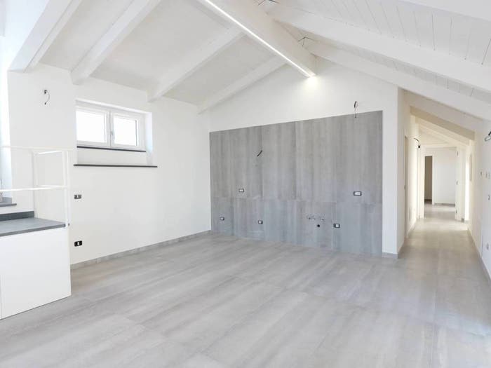 Appartamento trilocale in vendita in vico marzano, Centro Storico, Giugliano in Campania