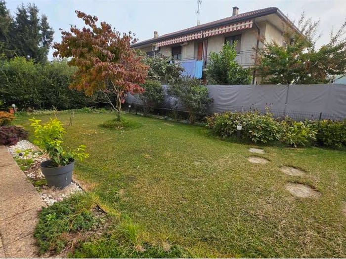 Appartamento trilocale in vendita in via Sant' Eurosia, Centro, Vergiate