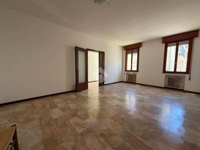 Appartamento quadrilocale in vendita in Via Citolo da Perugia, Piazza Mazzini Ospedale Militare, Padova
