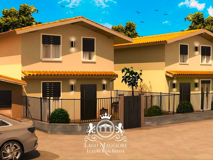 Casa quadrilocale in vendita in Via Novara, Centro, Oleggio