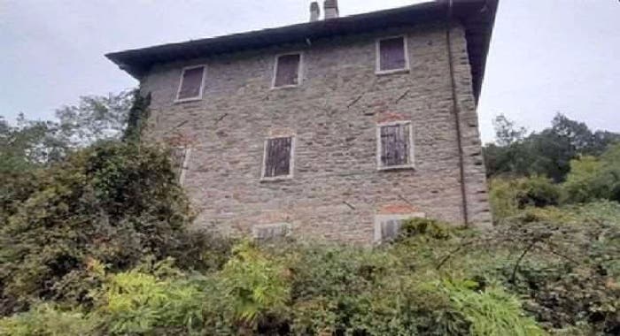 Appartamento trilocale in vendita in Localita' Bucigna snc, Londa