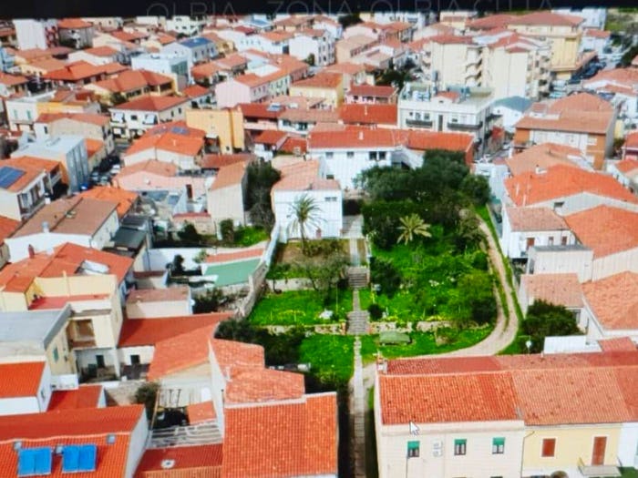 Casa con 6 locali in vendita in Centrale, San Simplicio, Olbia